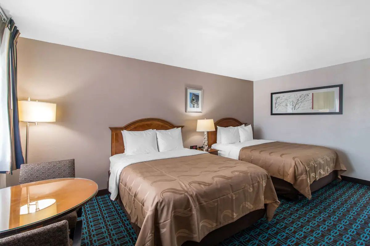 Spacious Guest Rooms With Homelike Amenities